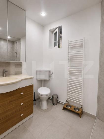 Casă cu 5 camere cu Teren 500 Mp în Central