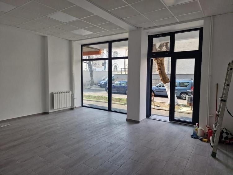 Spațiu comercial, de 34 mp, în Central