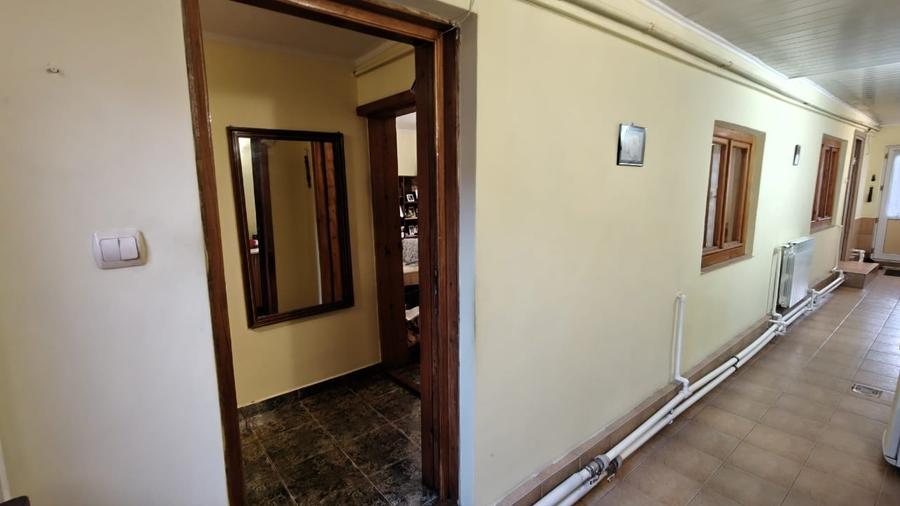 Casă individuală cu 3 camere cu Canalizare în Coiciu