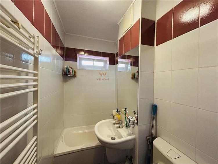 Apartament cu 3 camere semidecomandat în Hipodrom 1