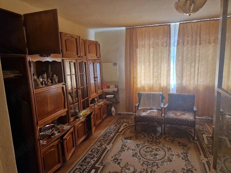 Casă cu 3 camere cu Teren 671 Mp în Central