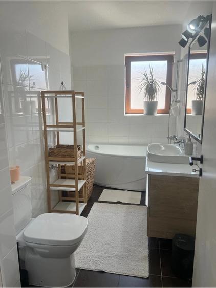 Apartament cu 2 camere decomandat în Torontalului