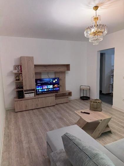 Apartament cu 3 camere decomandat, mobilat în Drumul Taberei