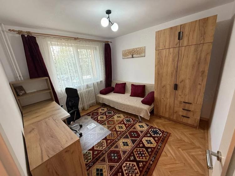 BLITZ - Inchiriere apartament decomandat cu 3 camere, 50mp, Valea Ro?ie - 6