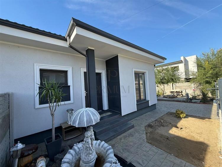 Duplex cu 3 camere cu Canalizare în Moșnița Nouă