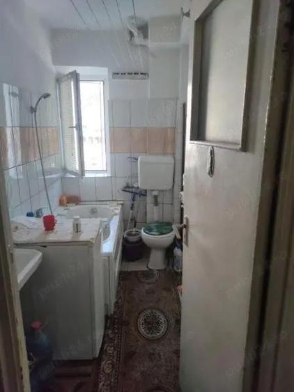 Vand apartament 2 camere - 1