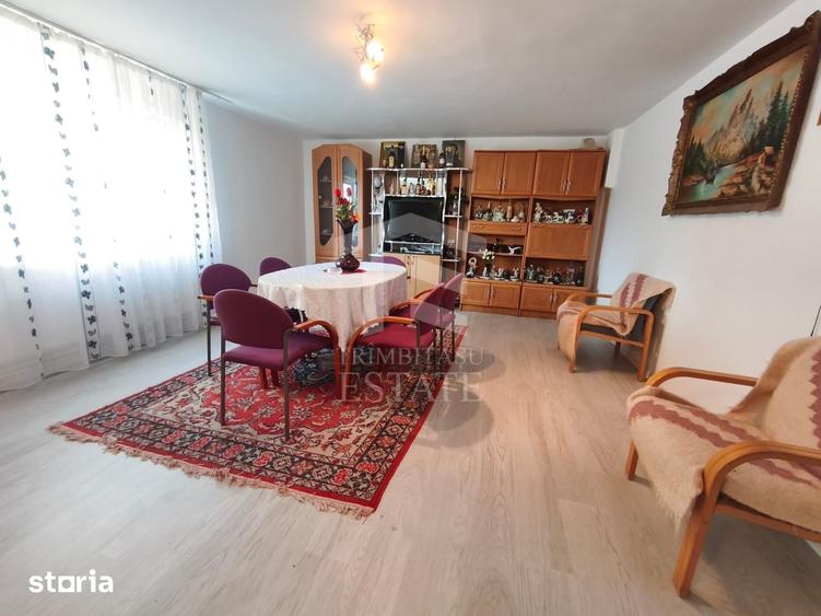 Casă cu 5 camere cu Teren 800 Mp în Central