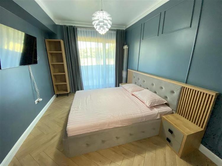 Apartament cu 3 camere decomandat, mobilat în Tătărași