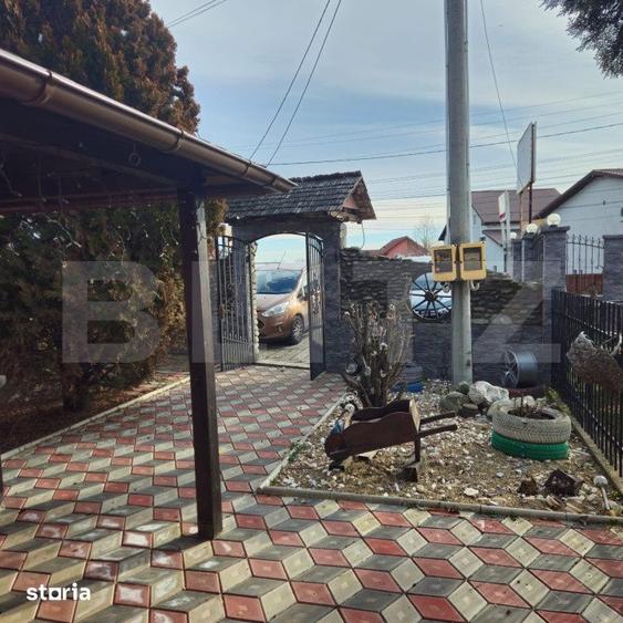 Casă cu 7 camere cu Teren 250 Mp în Răzvad