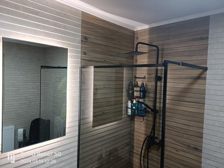 Casă individuală cu 4 camere cu Canalizare în Reghin