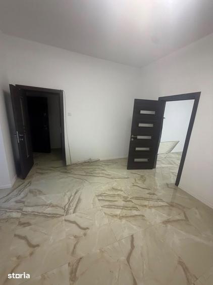 Casă cu 3 camere cu Teren 347 Mp în Victoriei