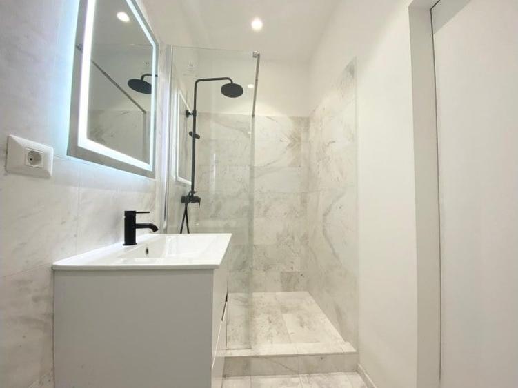 Apartament cu 4 camere în Domenii