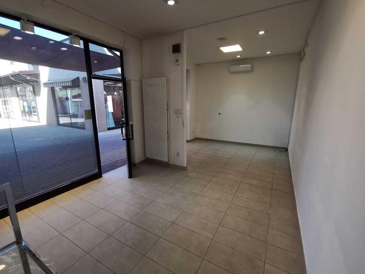 Spațiu comercial, în Central