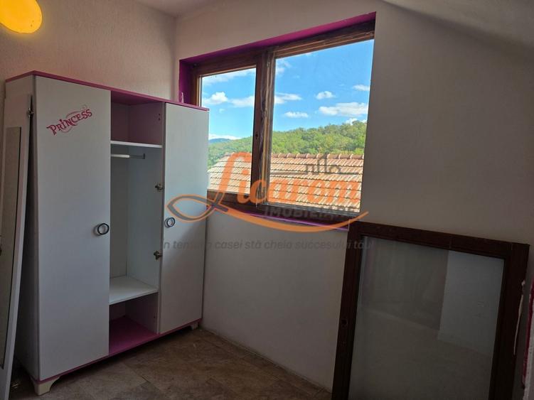Garsonieră semidecomandată, mobilată în Cristian