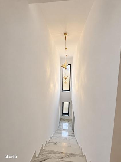 Casă cu 4 camere cu Teren 223 Mp în Radu Negru
