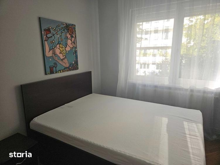 Apartament cu 3 camere decomandat în Libertății