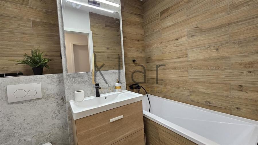 Apartament cu 3 camere semidecomandat, mobilat în Zorilor