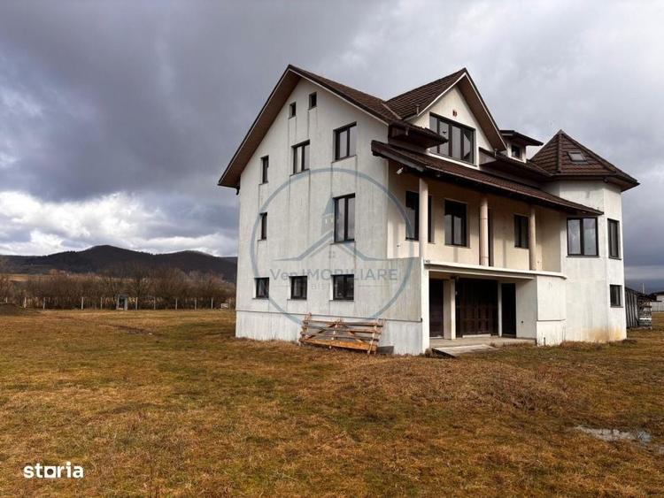 Casă cu 4 camere în Rusu Bârgăului