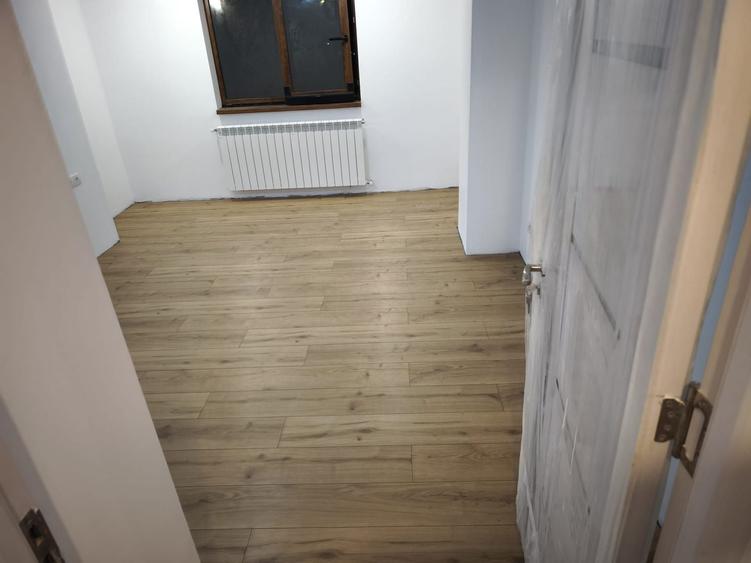 Apartament cu 3 camere decomandat în Boema