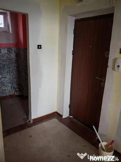 Apartament cu 3 camere decomandat în Peninsula