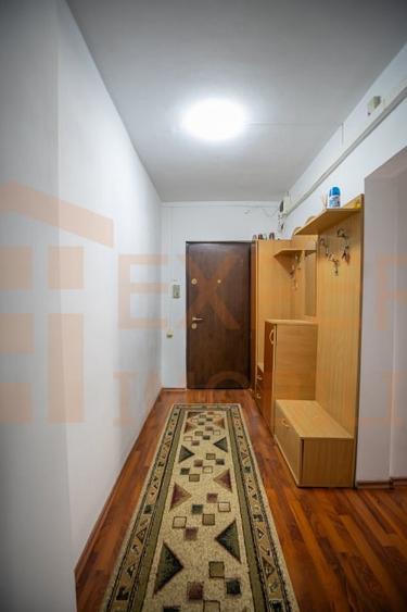 Apartament 2 camere de vânzare în zona Pod Butelii - Blocul SR - 13