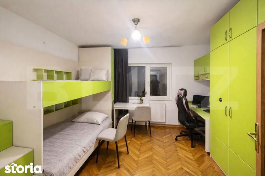 Apartament cu 4 camere decomandat în Aradului