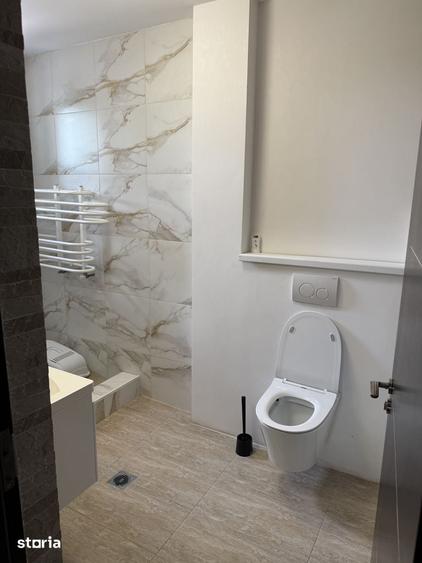 Casă cu 4 camere cu Teren 600 Mp în Central