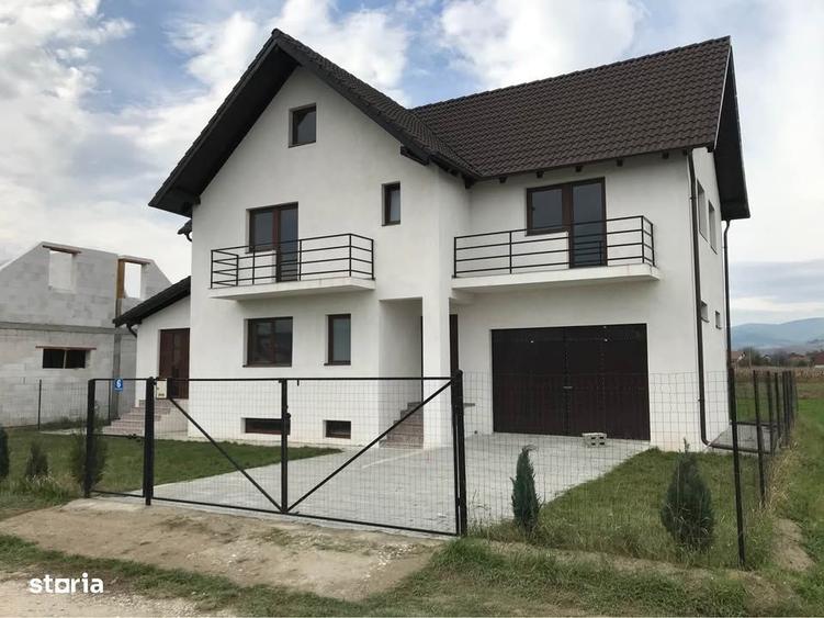 Casă cu 4 camere cu Teren 300 Mp în Partoș