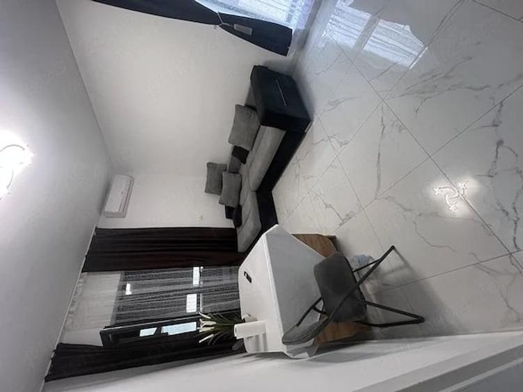 Apartament cu 3 camere decomandat în Giroc
