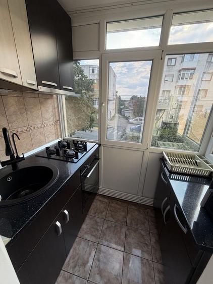 Apartament cu 2 camere decomandat în Broșteni