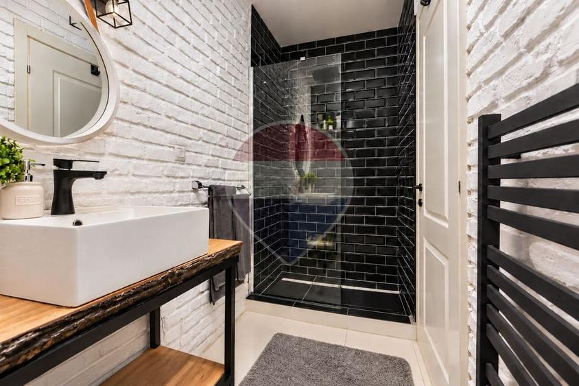 Casă individuală cu 5 camere cu Teren 501 Mp în Valea Adâncă