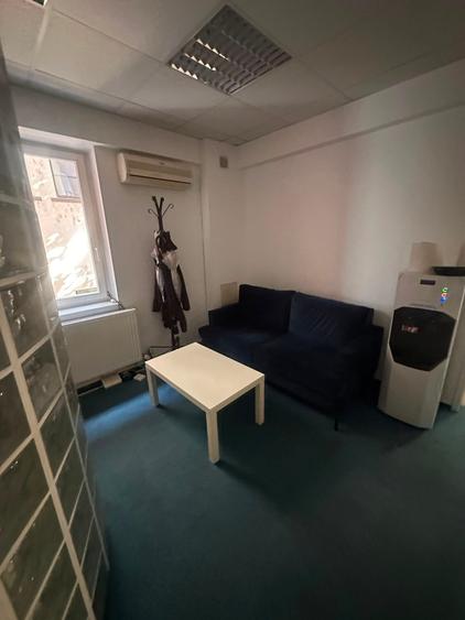 Apartament cu 4 camere decomandat în Primăverii