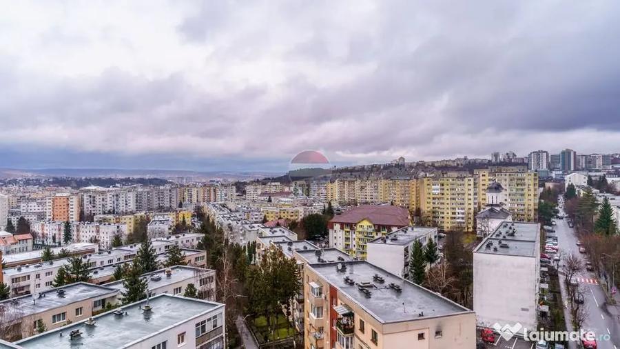 Apartament cu 3 camere semidecomandat în Mănăștur