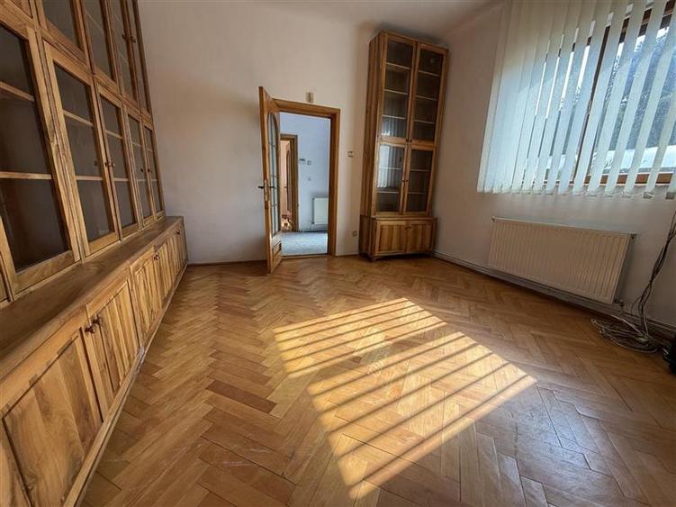 Casă individuală cu 6 camere cu Teren 272 Mp în Bistrița Lac