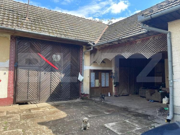 Casă individuală cu 6 camere cu Canalizare în Exterior Est
