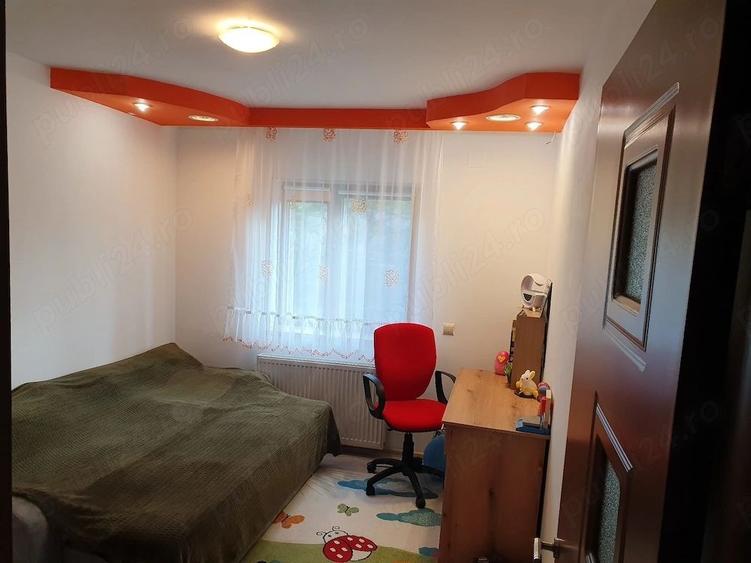 Apartament cu 4 camere decomandat, mobilat în Noua
