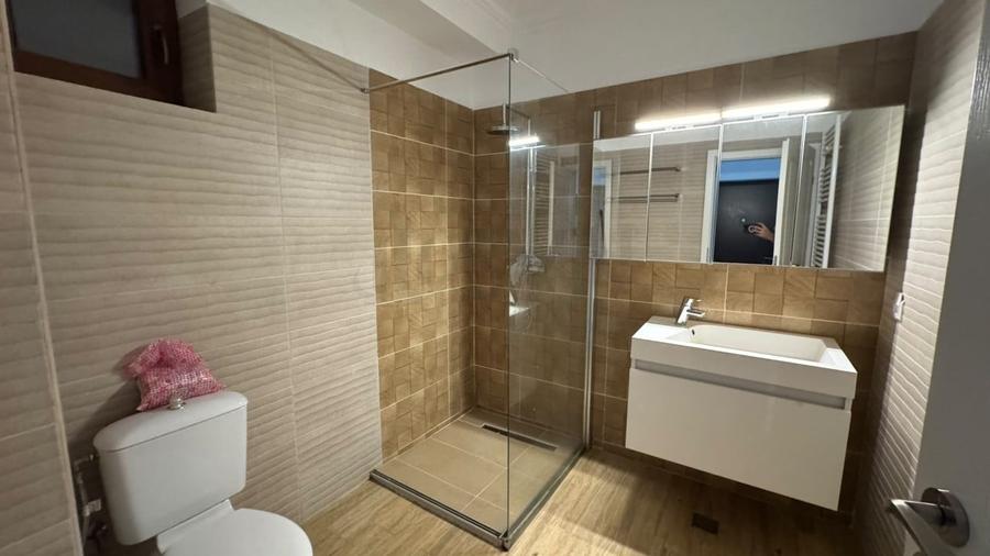 Apartament cu 3 camere decomandat, mobilat în Aviației