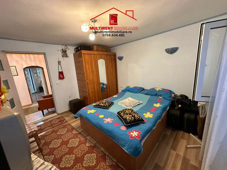 Casă individuală cu 6 camere cu Teren 693 Mp în Exterior Sud