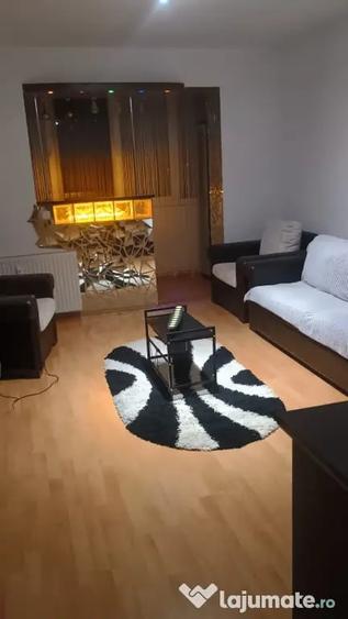 Apartament cu 2 camere decomandat în Vest
