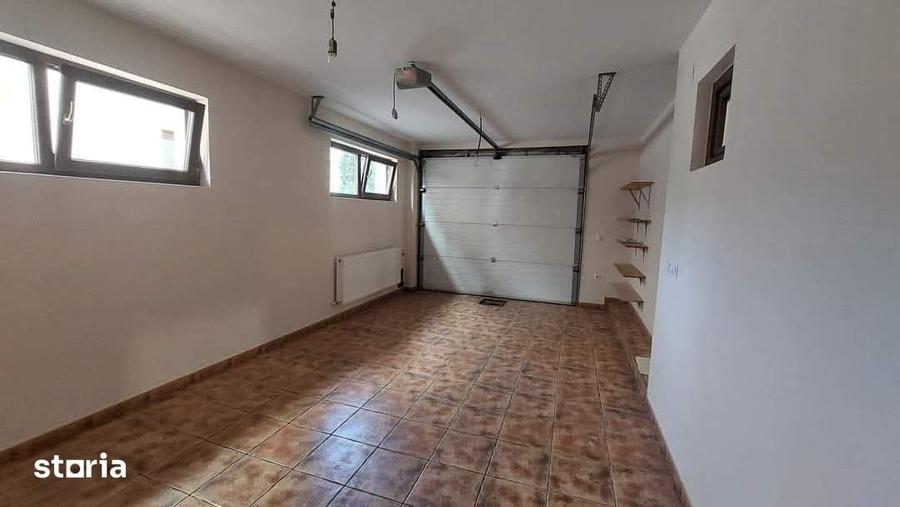 Casă cu 5 camere cu Teren 400 Mp în Miroslava