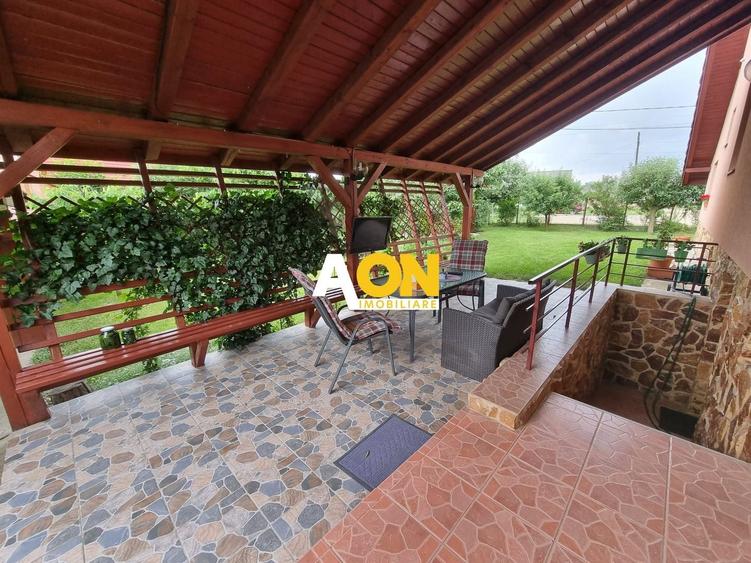 Casă individuală cu 5 camere cu Teren 660 Mp în Micești