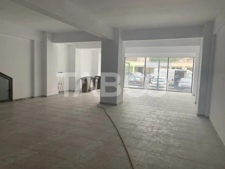 Spațiu comercial, de 600 mp, în Central