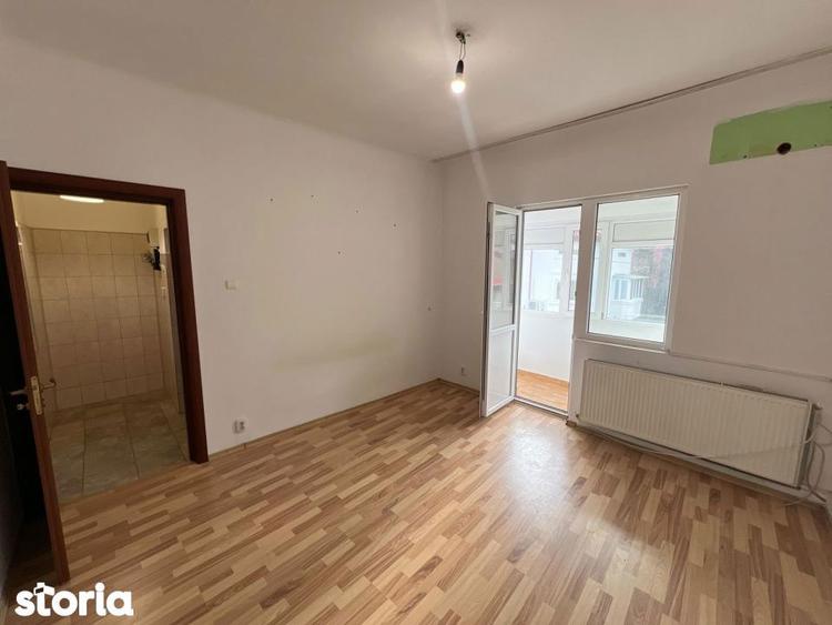 Casă cu 2 camere semidecomandat cu Canalizare în Unirii