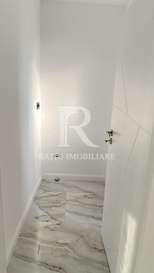 Casă cu 4 camere cu Canalizare în Sânmartin