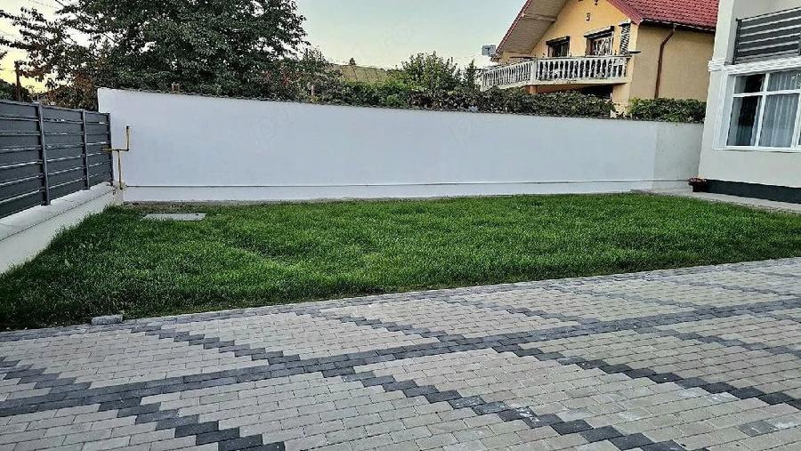 Casă cu Teren 500 Mp în Horia