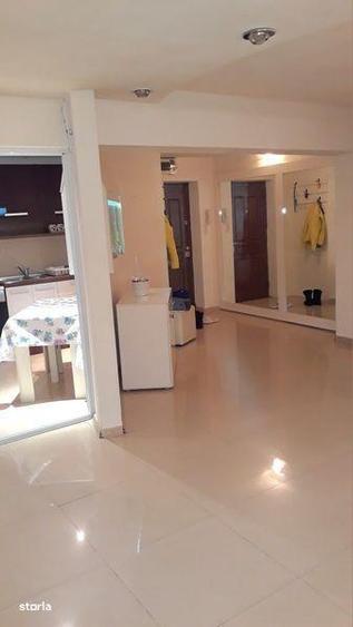 Apartament cu 3 camere decomandat, mobilat în Dacia