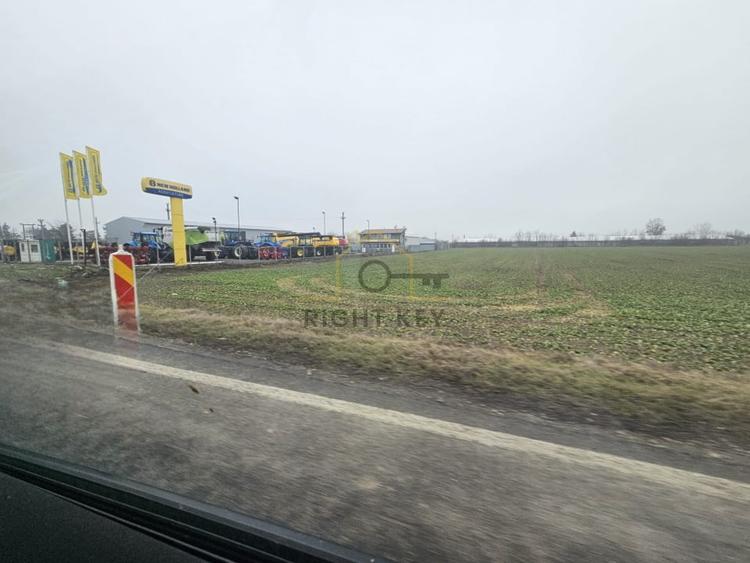 Teren agricol extravilan de 28700 mp, în 1 Mai