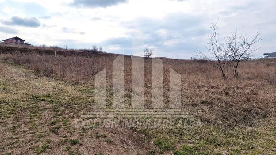 Teren Construcții intravilan de 640 mp, în Ciugud
