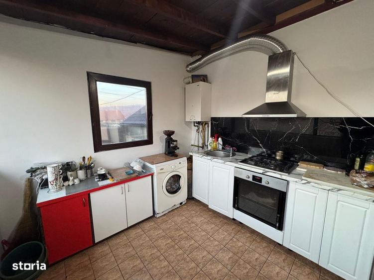 Casa cu 4 camere Bucium - 9