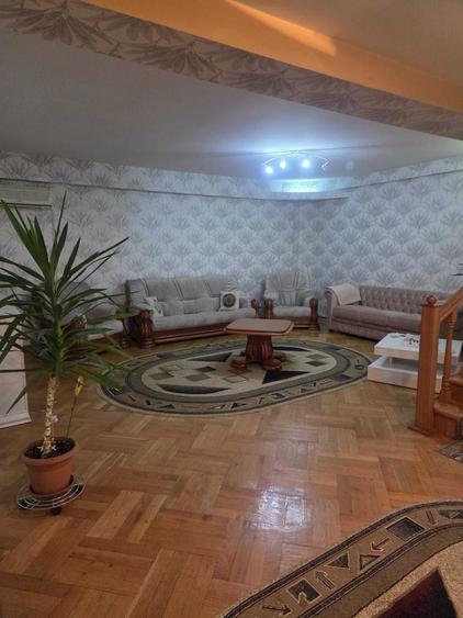 Casă cu 3 camere cu Teren 348 Mp în Exterior Vest